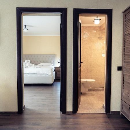London Apartments Vaslui Eksteriør billede