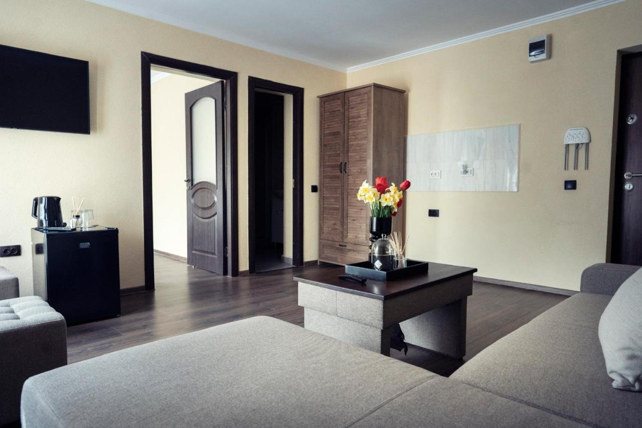 London Apartments Vaslui Eksteriør billede